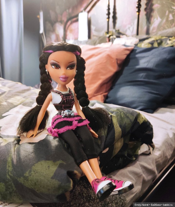 Джейд выбирает себе комнату (фото 4)