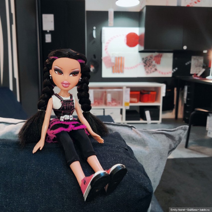 Джейд выбирает себе комнату (фото 8)