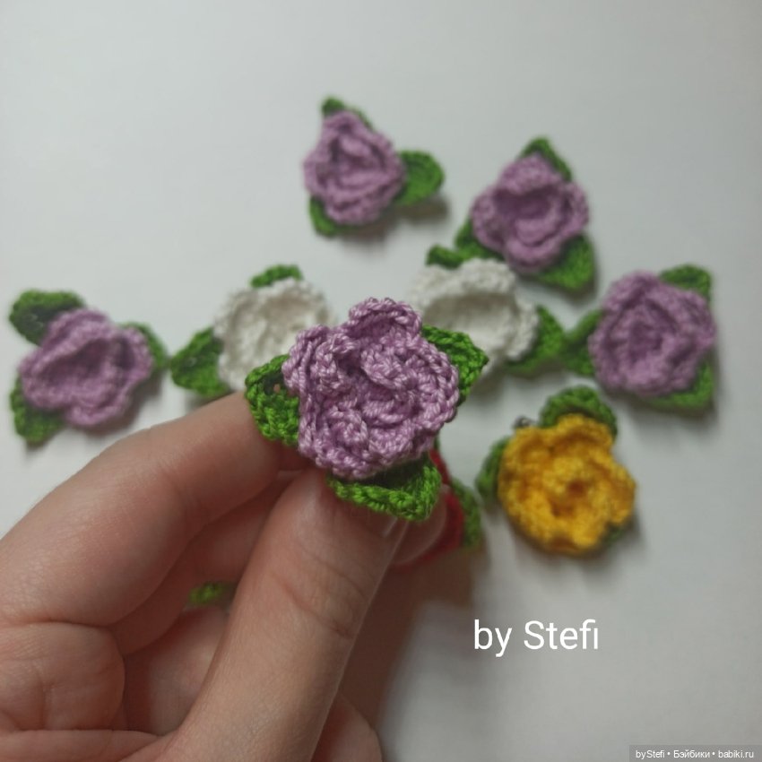 Брошки. Розочки — Вязаные игрушки и амигуруми: крючком (фото 3)