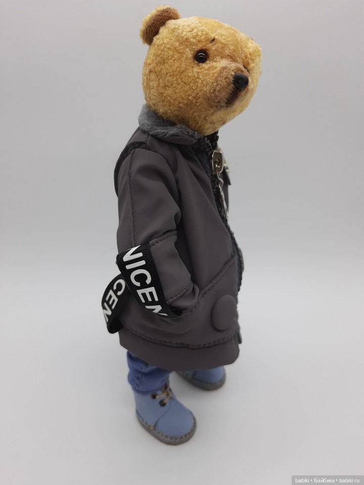 Вместо валенок перчатки натянул себе на пятки (фото 10)