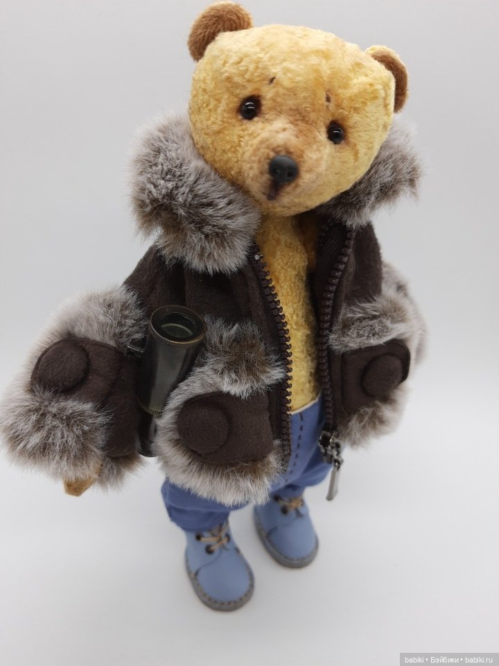 Вместо валенок перчатки натянул себе на пятки (фото 6)