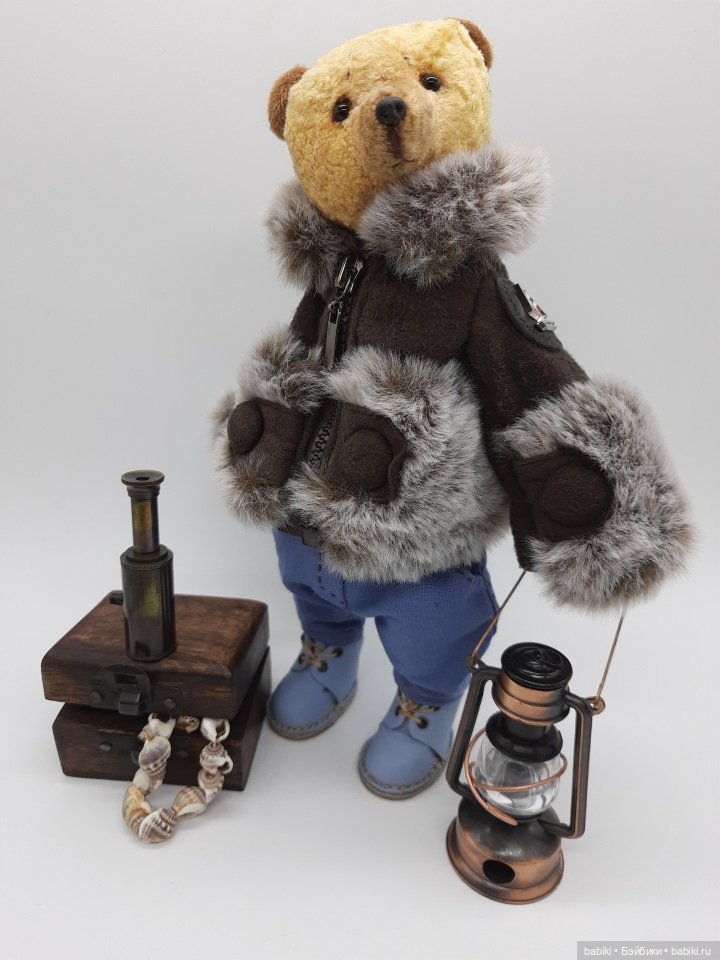 Вместо валенок перчатки натянул себе на пятки (фото 3)