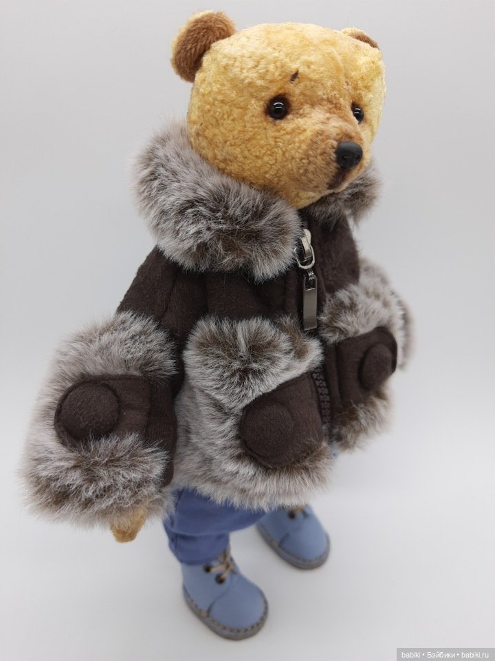 Вместо валенок перчатки натянул себе на пятки (фото 5)