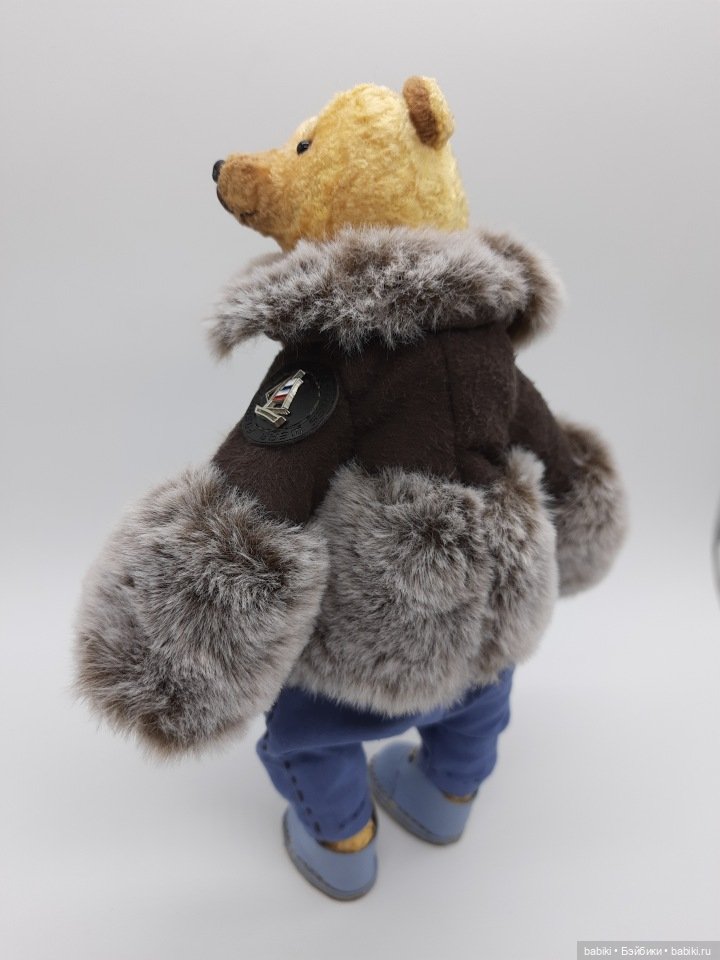 Вместо валенок перчатки натянул себе на пятки (фото 7)