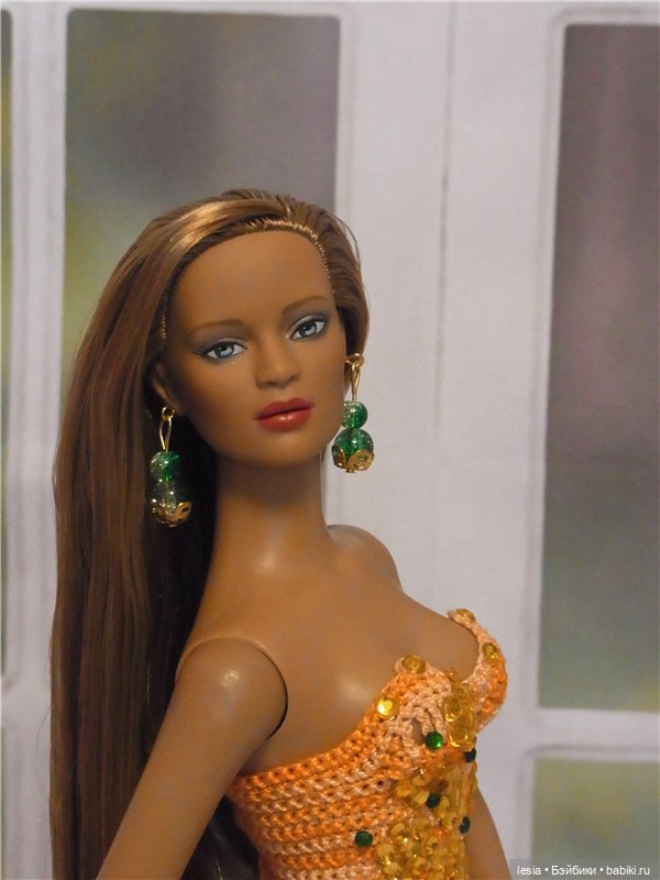 Вязаные наряды для кукол Тоннер