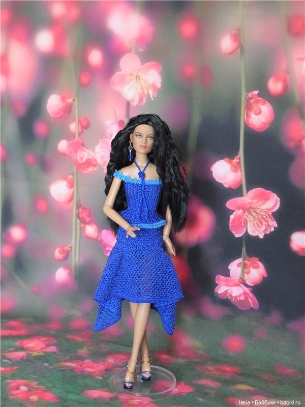 Новые наряды для кукол Тоннер