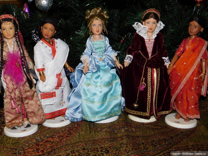 Киши у Рождественской Елки (фото 7)