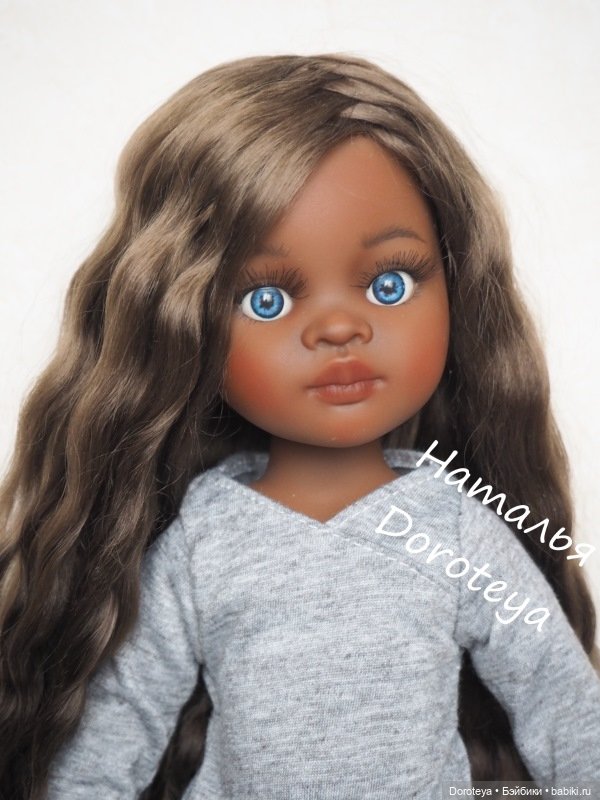 И снова я с куклами Paola Reina. Немного их преобразила