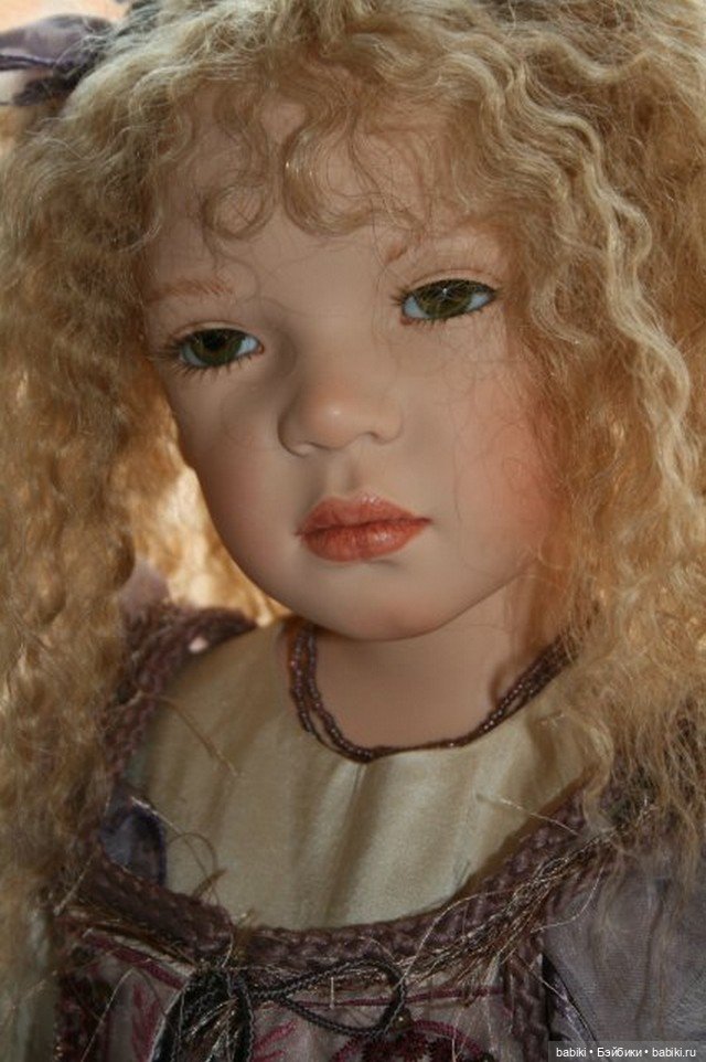 Парад красавиц продолжается... Илона Завирузински