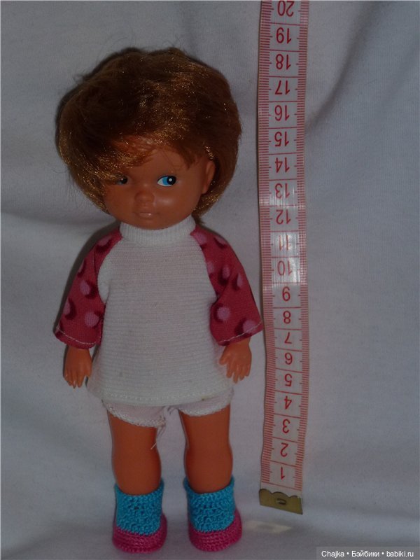 Вязаная миниатюрная обувь для наших любимых кукол и шапочки