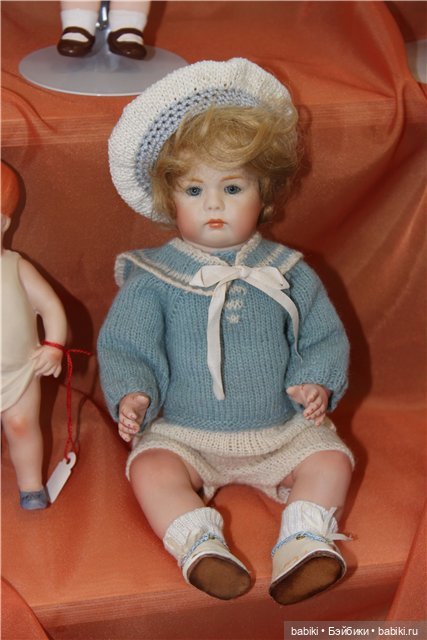 Антикварные куклы и репродукции на выставке кукол в немецком Neustadt 2011