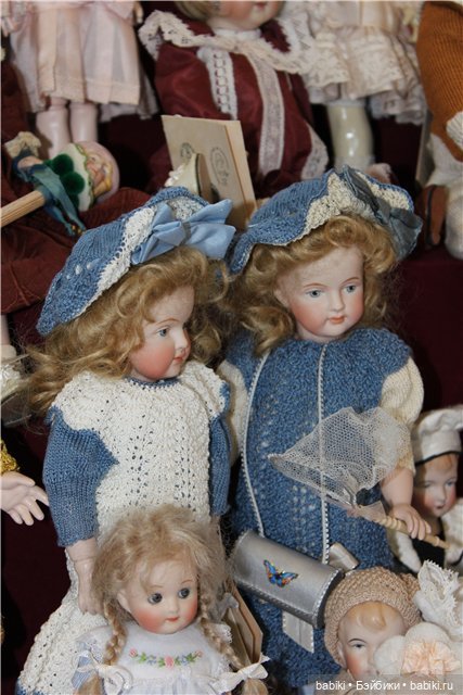 Антикварные куклы и репродукции на выставке кукол в немецком Neustadt 2011