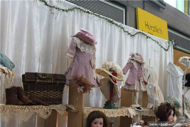 Антикварные куклы и репродукции на выставке кукол в немецком Neustadt 2011 (фото 10)