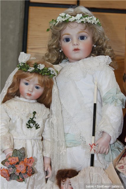 Антикварные куклы и репродукции на выставке кукол в немецком Neustadt 2011