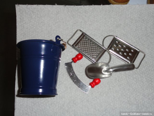 Что в ведре у Анны-Йоханны? Коллекционная кукла Zwergnase 1998 г (фото 2)