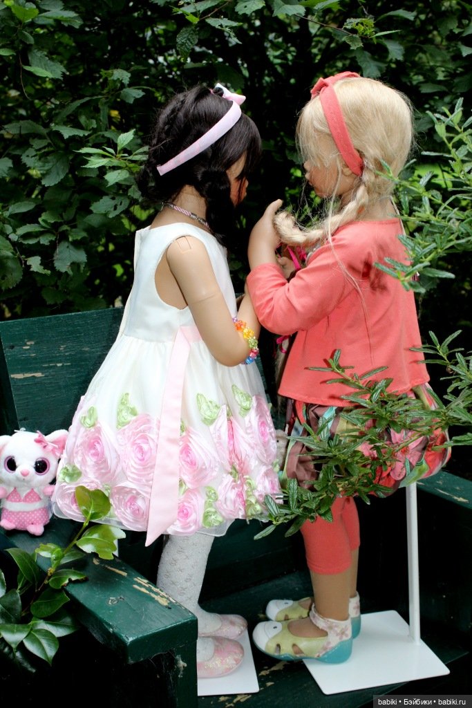 Близняшки Анна Лу, блондиночка и брюнеточка. ОПРОСНИК