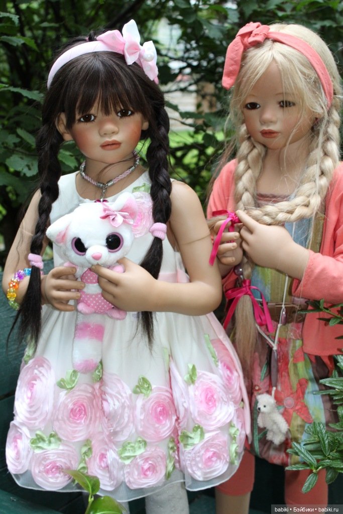 Близняшки Анна Лу, блондиночка и брюнеточка. ОПРОСНИК