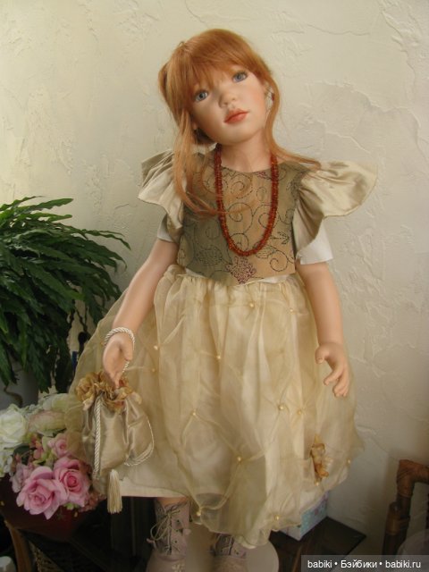 Дорогие девочки, мои поздравления от меня лично и мох девочек от Zawieruszynski c 8 Марта