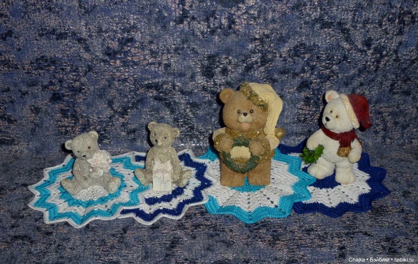 "К Новому Году" - набор из 5 вязаных салфеток