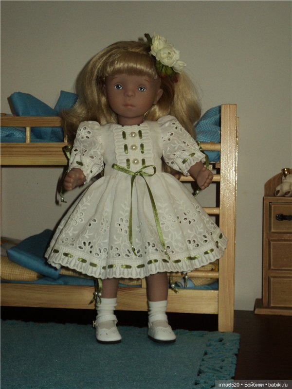 "С четверга на пятницу!" или "Новый наряд куколки Минушечки."