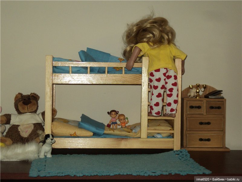 "С четверга на пятницу!" или "Новый наряд куколки Минушечки."