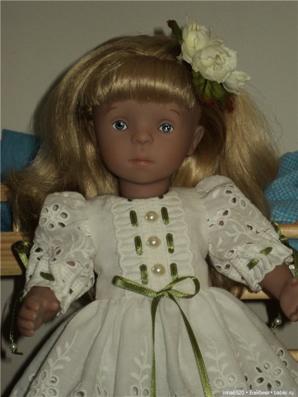 "С четверга на пятницу!" или "Новый наряд куколки Минушечки."