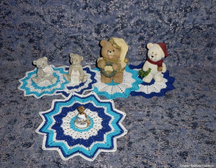 "К Новому Году" - набор из 5 вязаных салфеток