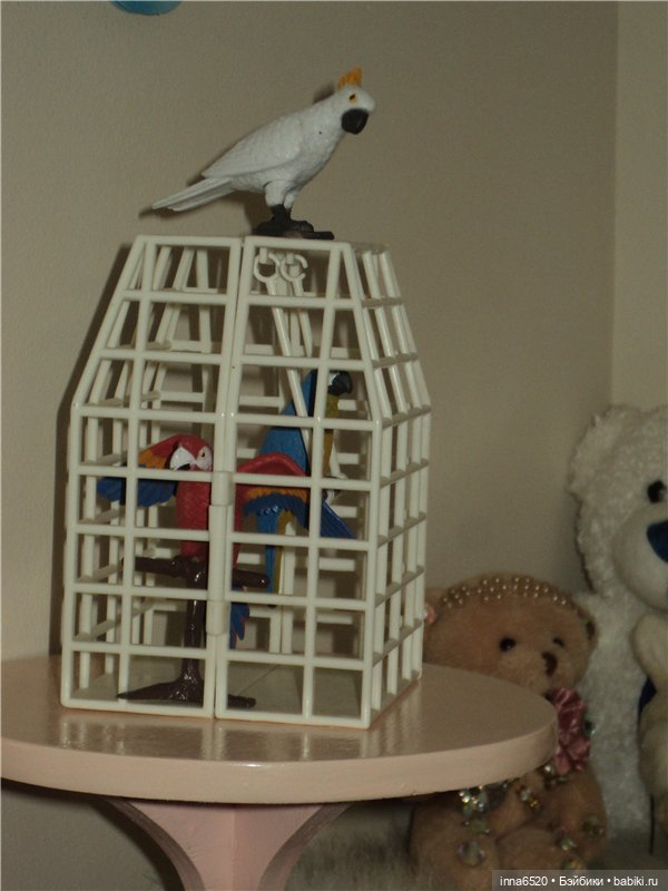 "С четверга на пятницу!" или "Новый наряд куколки Минушечки."