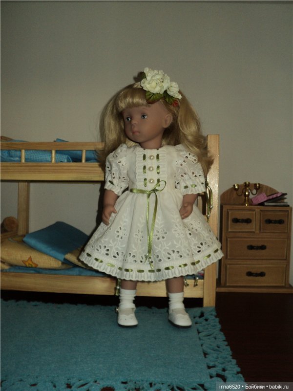 "С четверга на пятницу!" или "Новый наряд куколки Минушечки."