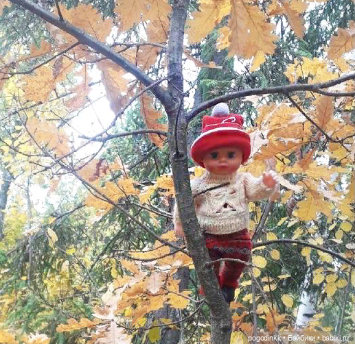 Ася и Ванюша машут ручками вслед Осени (фото 3)