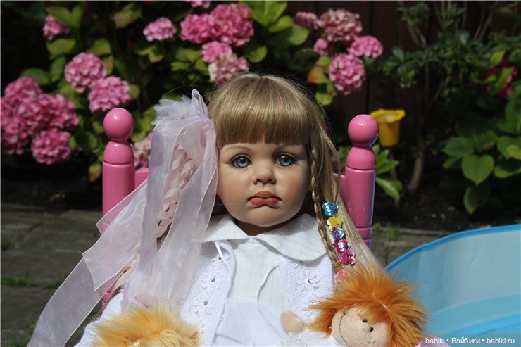 Как Джулиа (Julia) от Fayzah Spanos проводит лето. Топик с продолжением