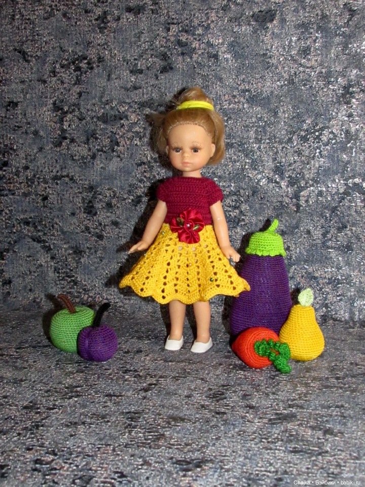 Авторское вязаное платье на кукол Паола Рейна мини - 21 см (Paola Reina mini - 21 cm) (фото 6)