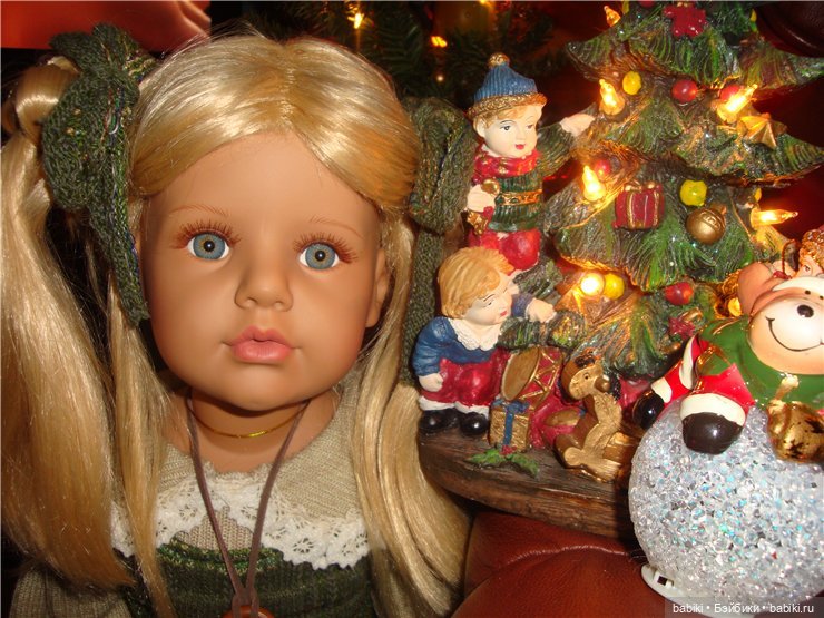 Куколки под елочкой. Из серии мои коллекционные куклы (фото 10)