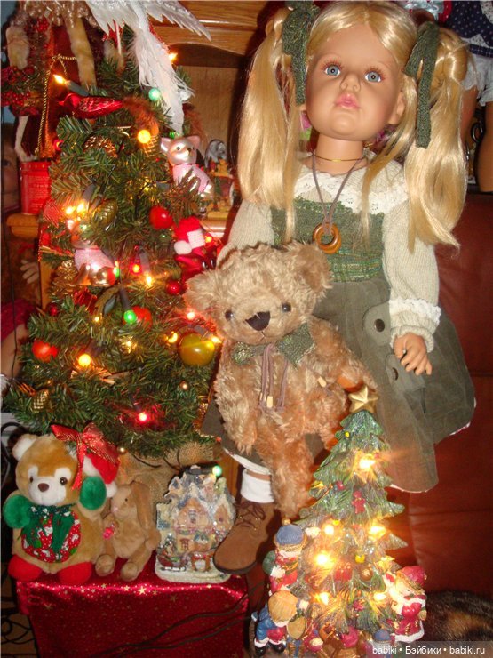 Куколки под елочкой. Из серии мои коллекционные куклы (фото 9)