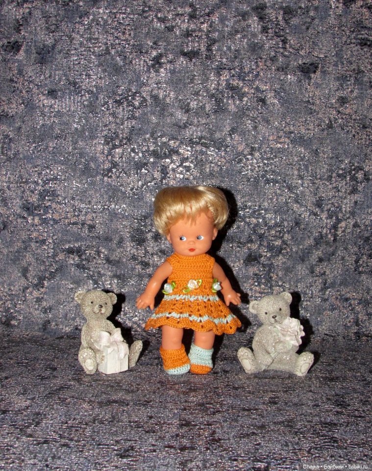 Вязаный наряд "Suzette and Brad" на кукол косолапок и кисс ми - 17 см и 18 см (фото 7)