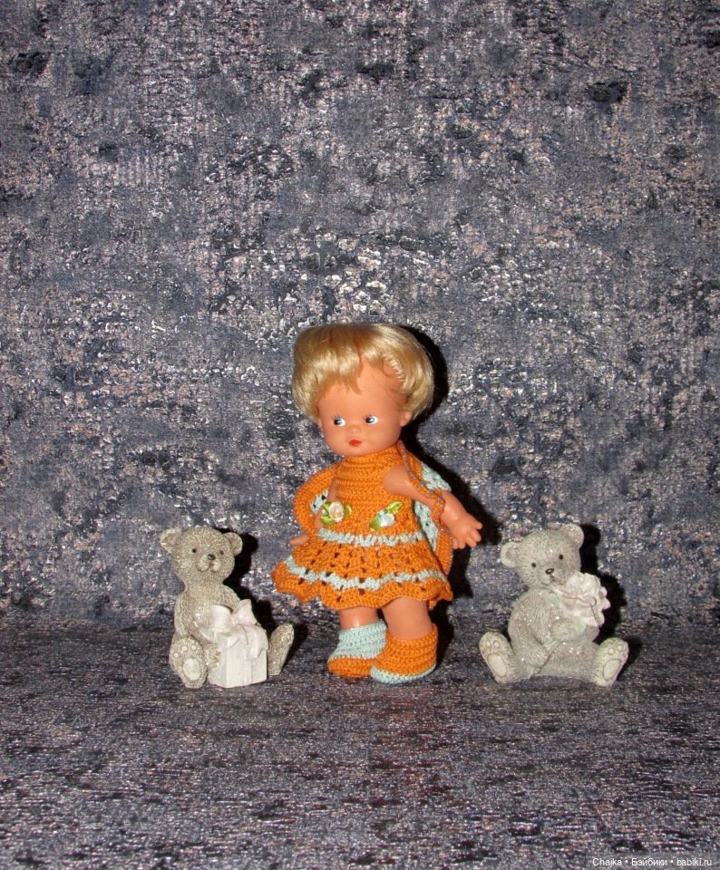 Вязаный наряд "Suzette and Brad" на кукол косолапок и кисс ми - 17 см и 18 см (фото 3)