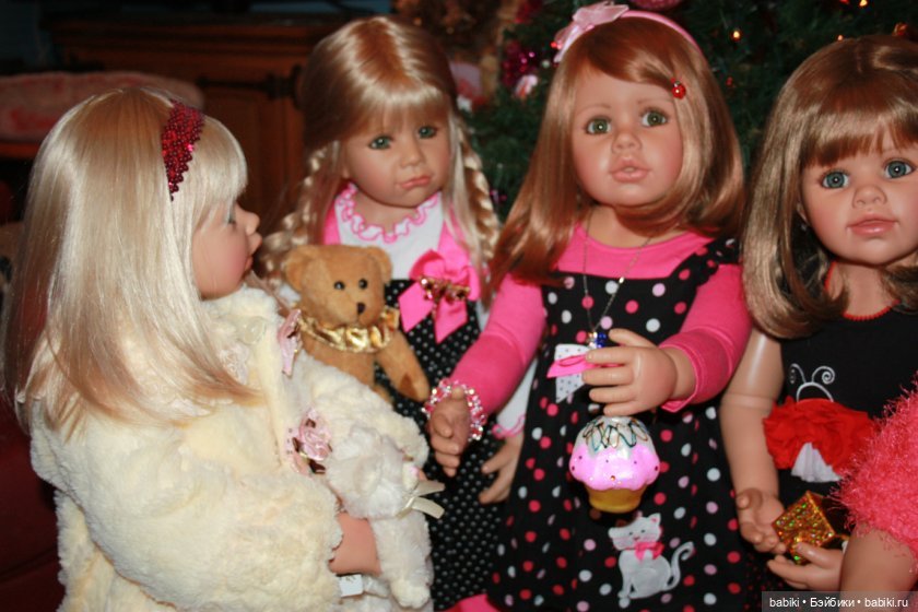 С наступающим Новым 2014 годом поздравления от моих кукол из коллекции Masterpiece