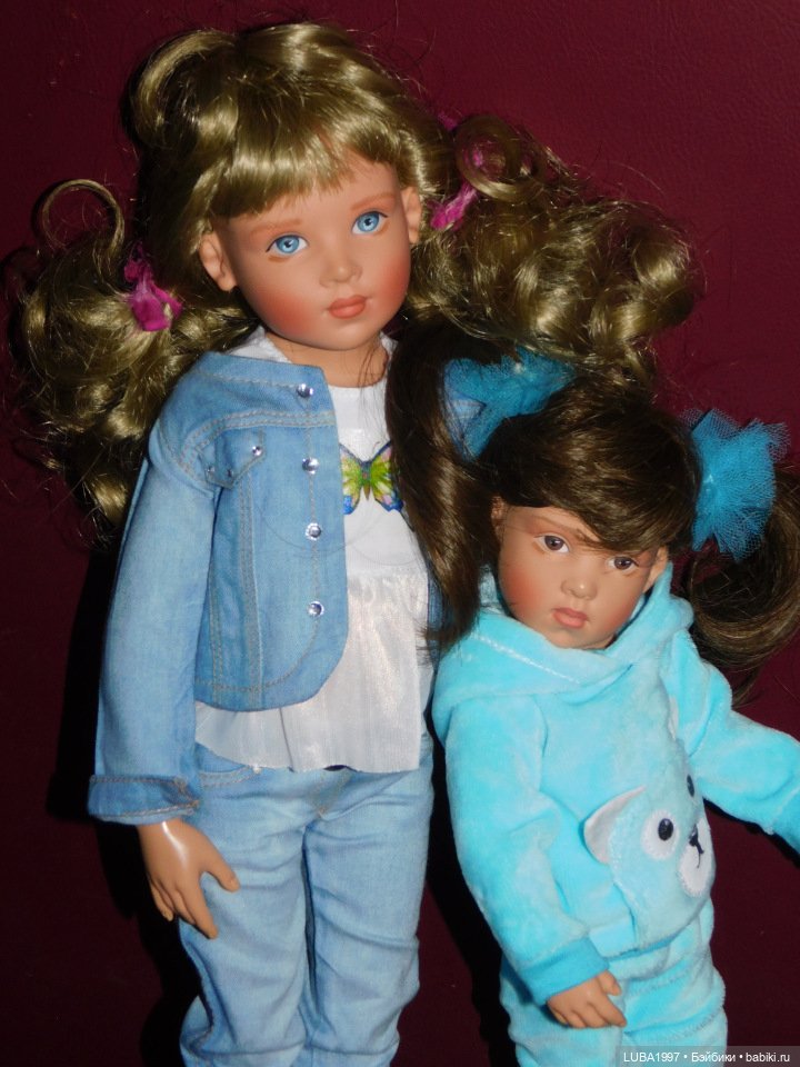 А мы вышли погулять и наряды показать