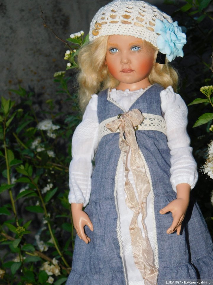 А мы вышли погулять и наряды показать