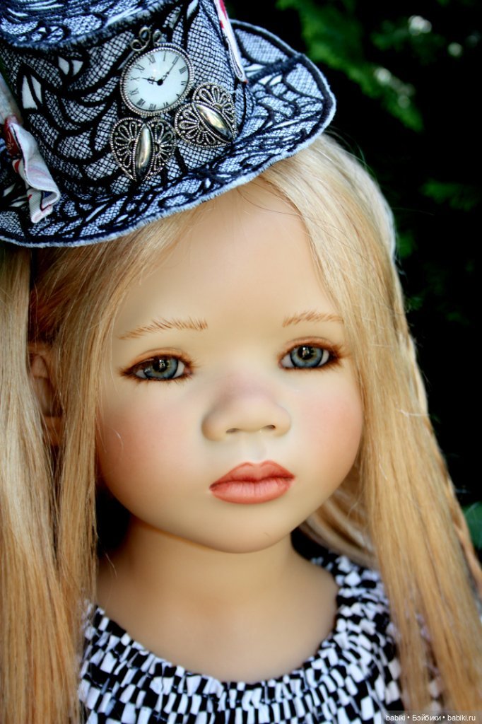 По мотивам Алисы в Стране Чудес. Лилит Annette Himstedt в образе Алисы (фото 3)