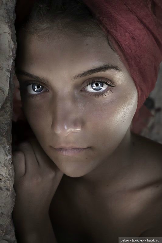 Необычные африканские дети с голубыми глазами (фото 5)
