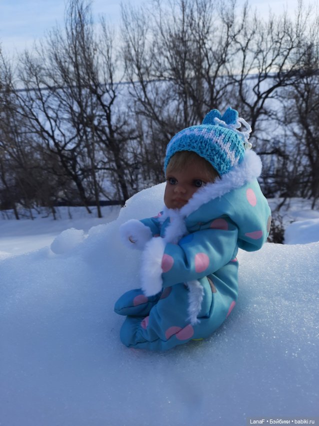 С праздником Весны! С 8 марта, красотки!!!(поздравляет еще Эля-пепита от Антонио Хуан)