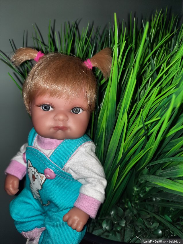 С праздником Весны! С 8 марта, красотки!!!(поздравляет еще Эля-пепита от Антонио Хуан)