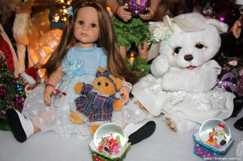 Новогодние поздравления от кукол Готц