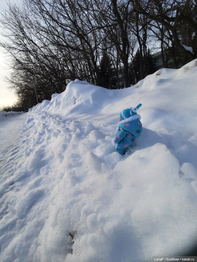 С праздником Весны! С 8 марта, красотки!!!(поздравляет еще Эля-пепита от Антонио Хуан)