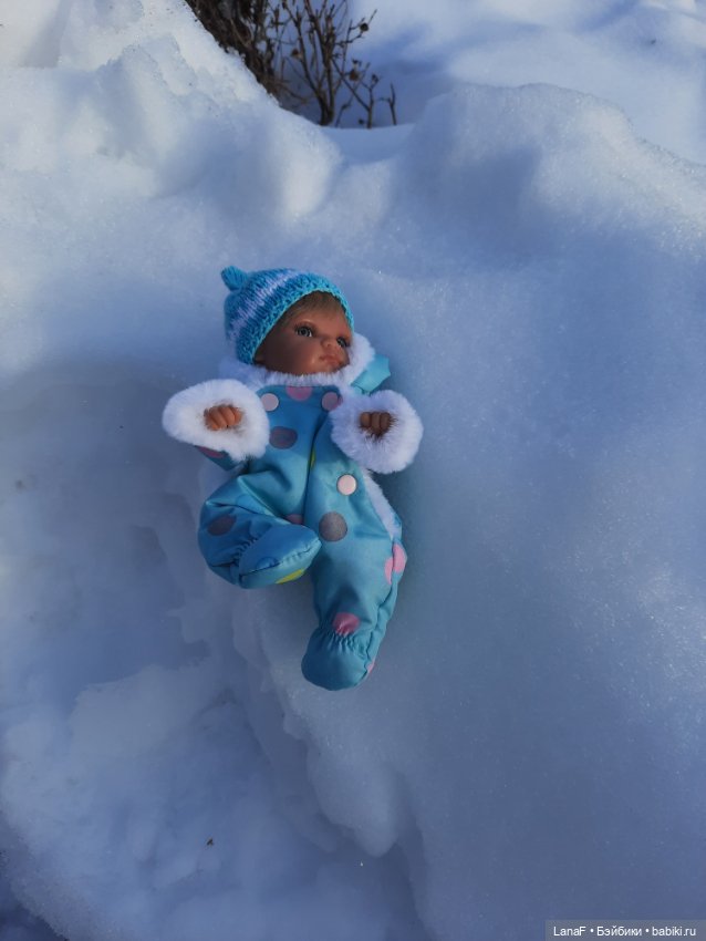 С праздником Весны! С 8 марта, красотки!!!(поздравляет еще Эля-пепита от Антонио Хуан)