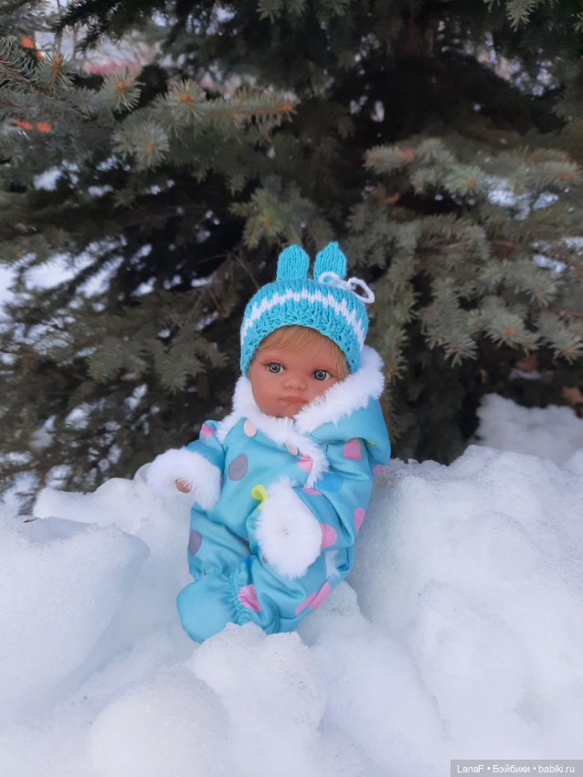 С праздником Весны! С 8 марта, красотки!!!(поздравляет еще Эля-пепита от Антонио Хуан)