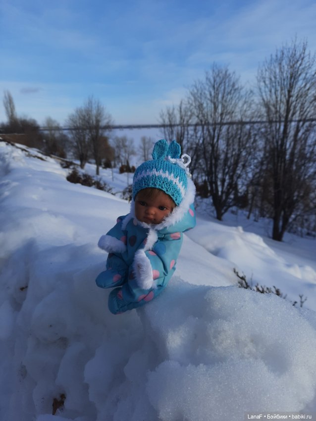 С праздником Весны! С 8 марта, красотки!!!(поздравляет еще Эля-пепита от Антонио Хуан)