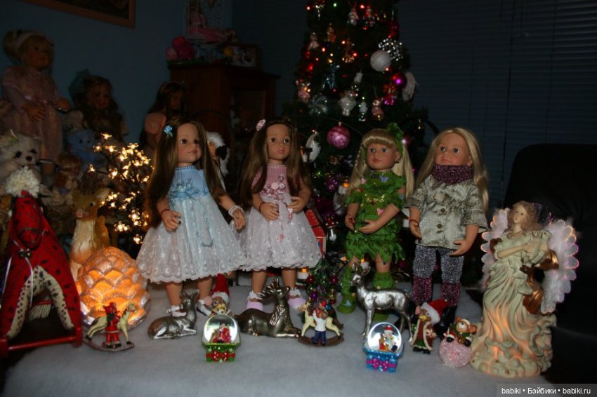 Новогодние поздравления от кукол Готц