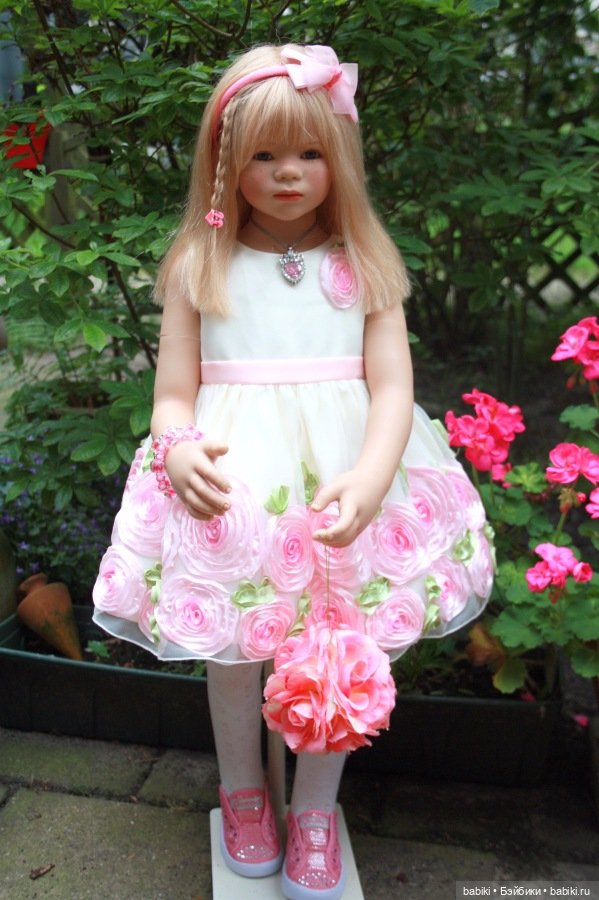 Тира и Моня в саду. Коллекционные куклы от Annette Himstedt